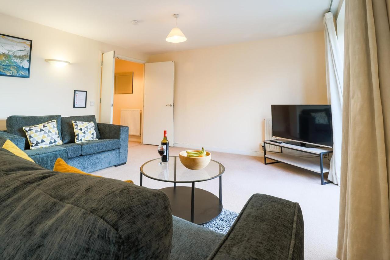 Huntley House Villa Milton Keynes Eksteriør bilde